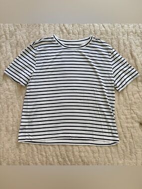 Lou & Grey Black and White Striped Crewneck Tee